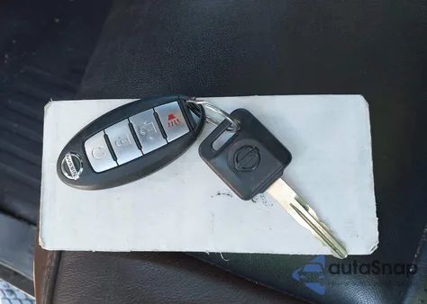 2017 Nissan Titan Platinum Reserve из США, поврежденный, VIN 1N6AA1E52HN536777